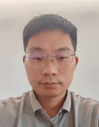 张凌峰.png