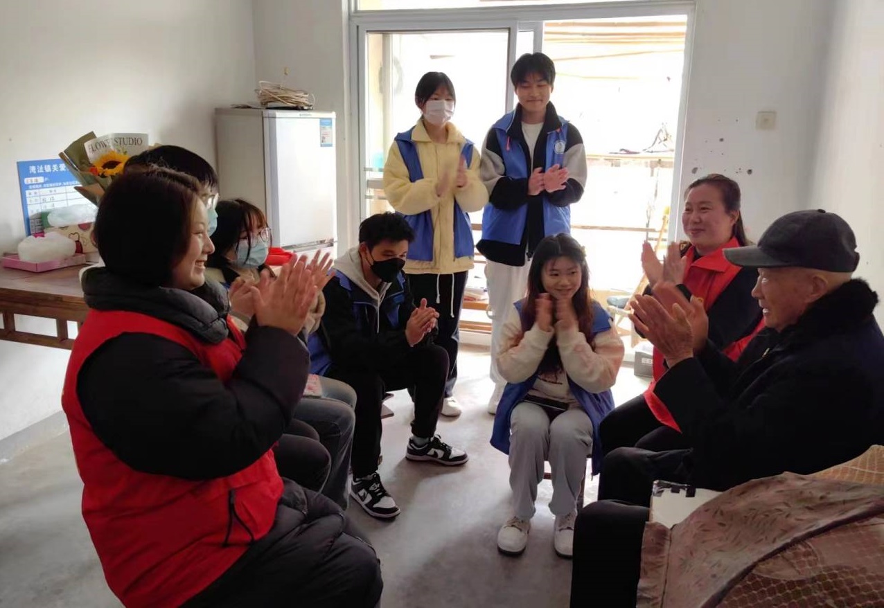 红色精神、代代相传.jpg 红色精神、代代相传.jpg