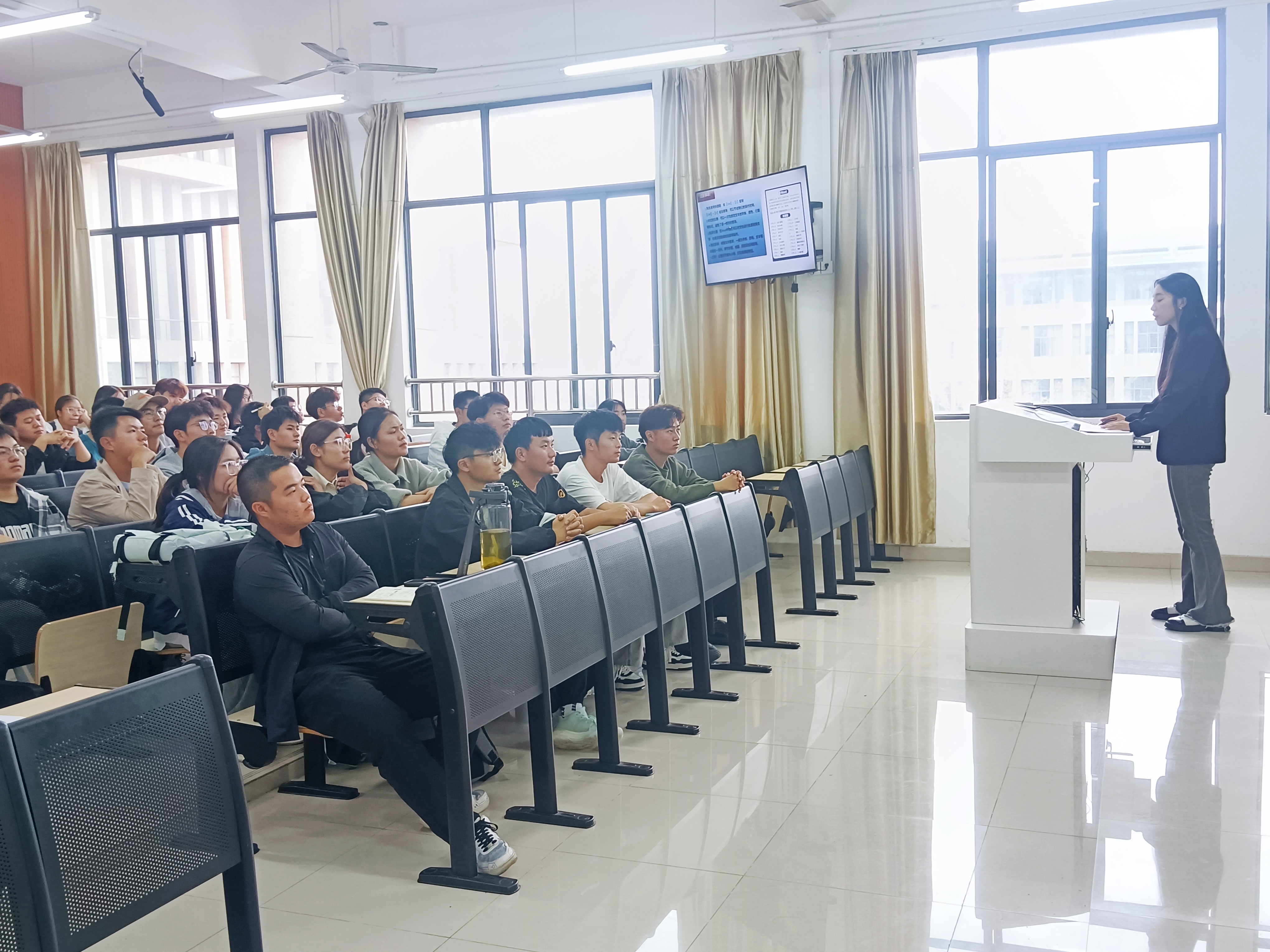 插图6.jpg 插图6.jpg