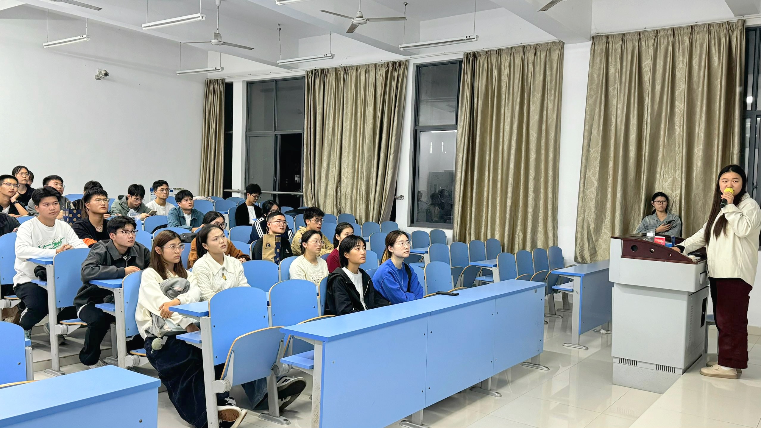 插图4.jpg 插图4.jpg