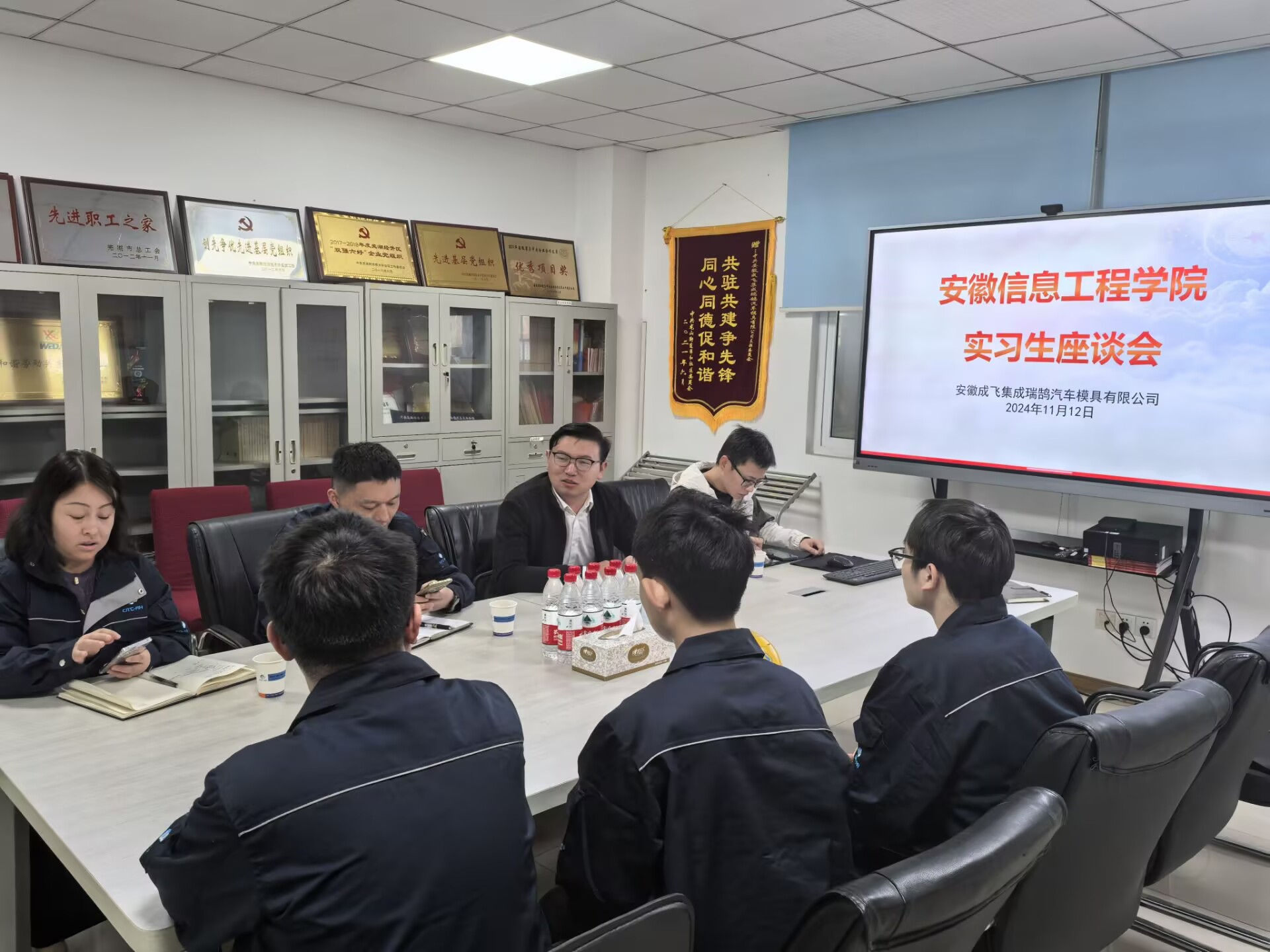 插图2.jpg 插图2.jpg