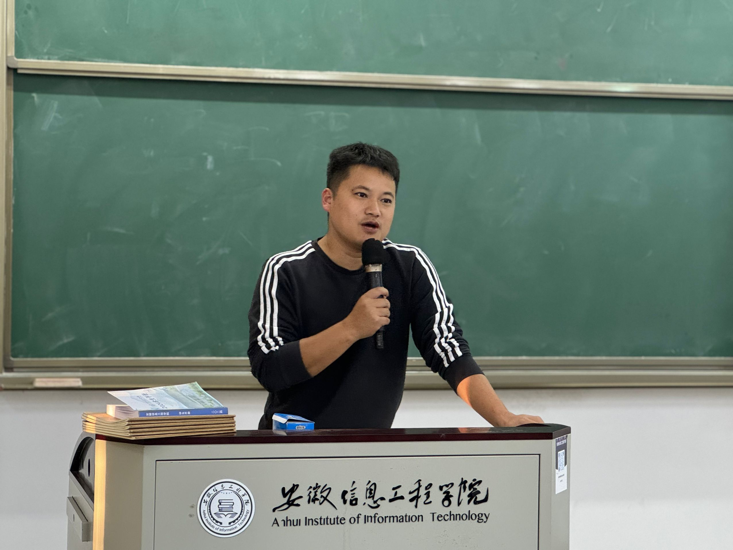 94951EB804BA3C12F6839503D8425AA6(1).png 94951EB804BA3C12F6839503D8425AA6(1).png